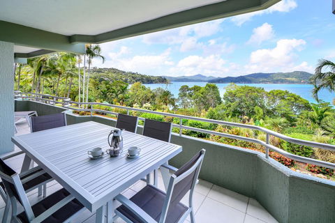 Beach Front Lagoon Lodge Apartments - Accommodation Mount Tamborine 0