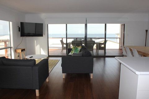 Beach House At Arno - Accommodation Mount Tamborine 2