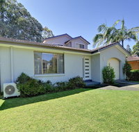 Beach House' 8 Mistral Close - large house with aircon - Accommodation Mount Tamborine