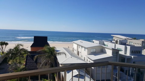 Beach Palms Holiday Apartments - Accommodation Mount Tamborine 2