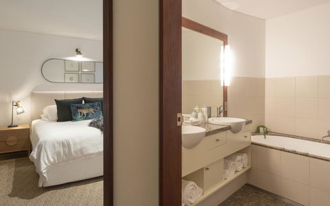 Beach Suites - Accommodation Mount Tamborine 1