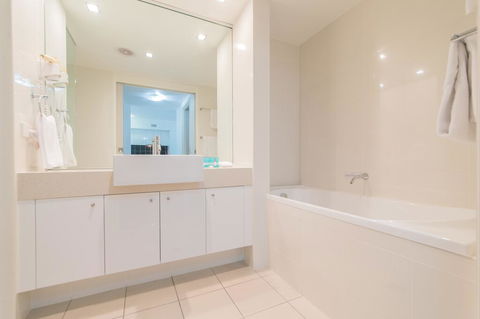 Beaches On Lammermoor Apartments - Accommodation Mount Tamborine 3