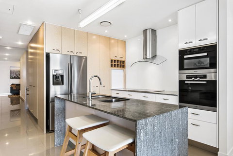 Beaches On Maroochy 1 Beach Parade - Accommodation Mount Tamborine 2