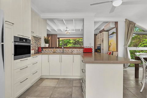 Beachfront 7 Penthouse - Sawtell, NSW - Accommodation Mount Tamborine 3
