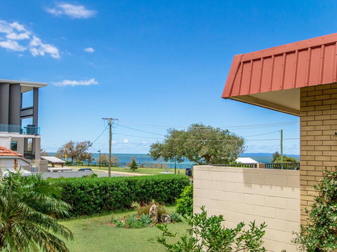 Beachfront Apt With Private Pool - Accommodation Mount Tamborine 3