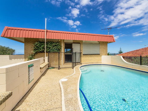 Beachfront Apt With Private Pool - Accommodation Mount Tamborine 2