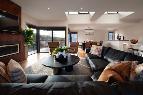 Retreat Lake Daylesford - Free Wifi - Accommodation Mount Tamborine 2