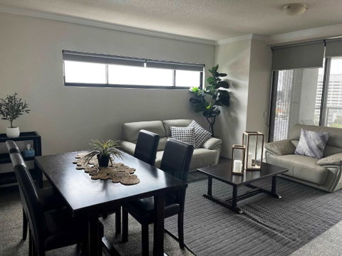 Republic Apartment - Accommodation Mount Tamborine 2