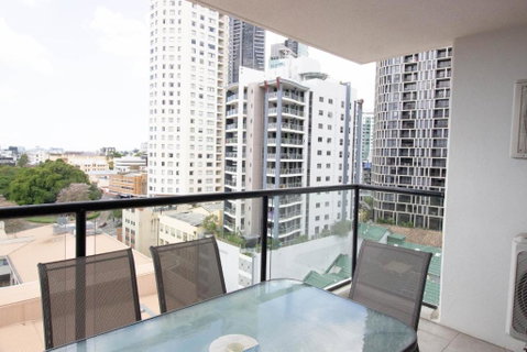 Republic Apartment - Accommodation Mount Tamborine 3