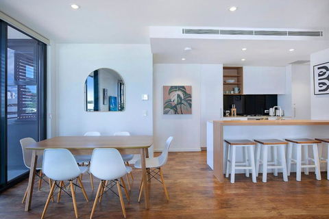 Regatta Hideaway - A Breezy Balcony Residence - Accommodation Mount Tamborine 2