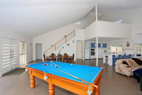 Relax At Falcon By The Bay - Accommodation Mount Tamborine 0