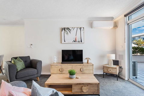 Relaxation Awaits At Runaway Cove - Accommodation Mount Tamborine 3