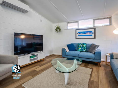 Renovated 3BR One Street To Beach - Accommodation Mount Tamborine 0
