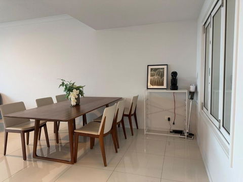 Resort-Style Apartment Near Harbour Town - Accommodation Mount Tamborine 3