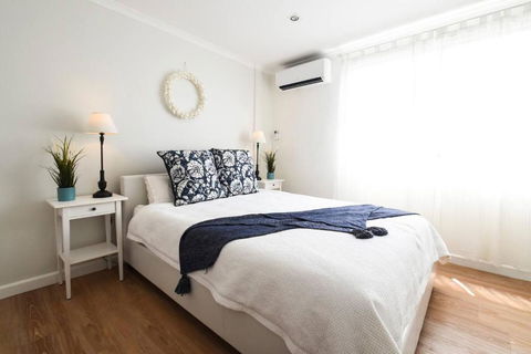 Resort-style Coastal Living With Balcony & Pool - Accommodation Mount Tamborine 1