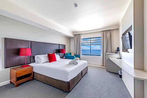 Resort Style Living In An Oceanview King Suite - Accommodation Mount Tamborine 0