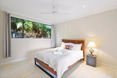 Retreat W Pool On Acreage - Accommodation Mount Tamborine 2