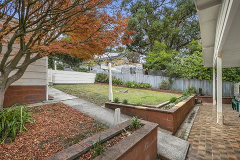 Retro Retreat - Accommodation Mount Tamborine 3