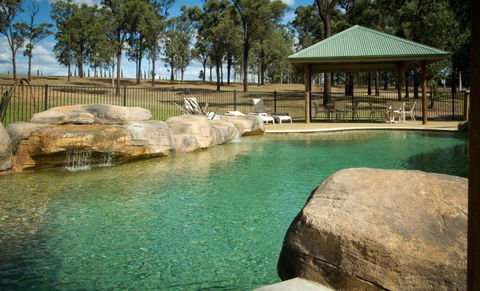 RidgeView - Accommodation Mount Tamborine 3