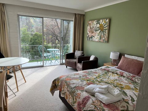 Riverbank Park MOTEL - Accommodation Mount Tamborine 1