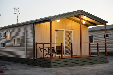 Riverside Cabin Park - Accommodation Mount Tamborine 0