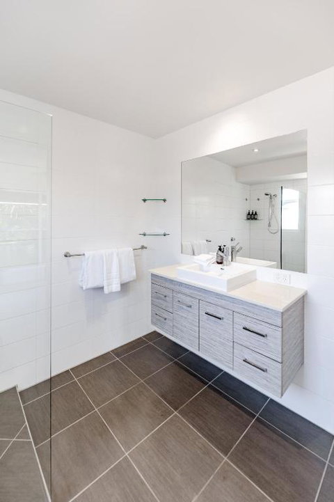 Riverside Noosa Sanctuary, Steps To Gympie Terrace - Accommodation Mount Tamborine 1