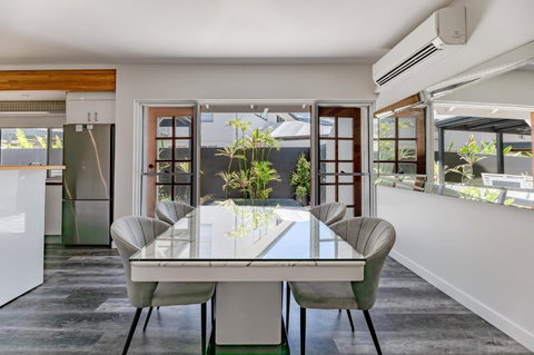 Riverside Noosa Sanctuary, Steps To Gympie Terrace - Accommodation Mount Tamborine 2