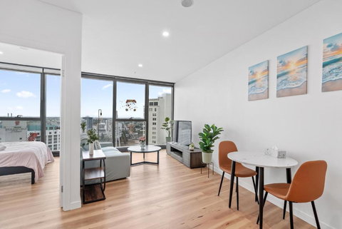 RiverViews 1BR 1BA Skytower Apt With Pool, Gym, Sauna - Accommodation Mount Tamborine 0