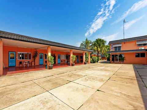 Riviera Motel Bundaberg - Accommodation Mount Tamborine 1