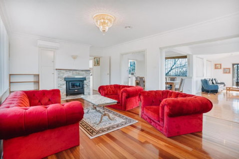 Restful Canberra Retreat In Spacious Terrace Home - Accommodation Mount Tamborine 0