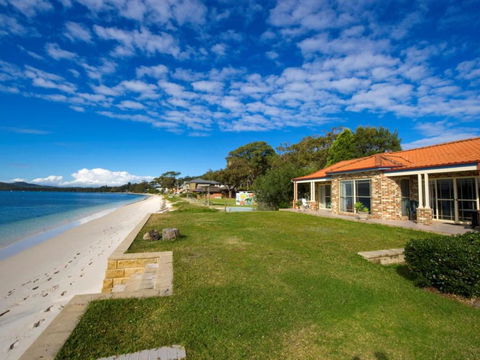 Salamander Beach Front - Accommodation Mount Tamborine 0