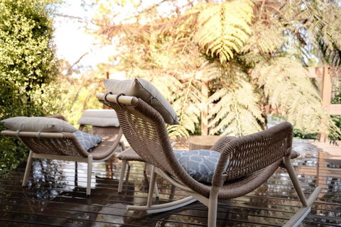 Romantic Garden Cottage With Home Cinema - Accommodation Mount Tamborine 2