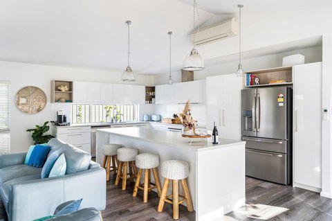 Ryze N Shine I Private Properties - Accommodation Mount Tamborine 3