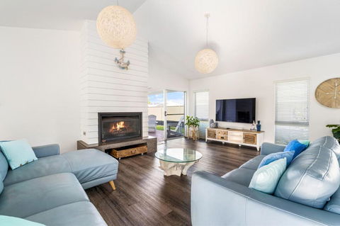 Ryze N Shine I Private Properties - Accommodation Mount Tamborine 2