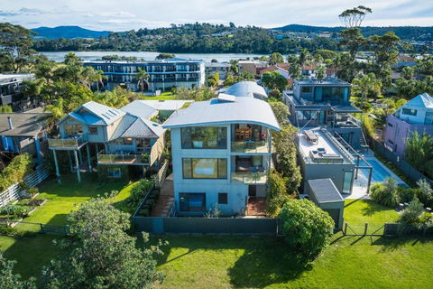 Rolling Waves 3 - Beach Access & Pet Friendly! - Accommodation Mount Tamborine 1