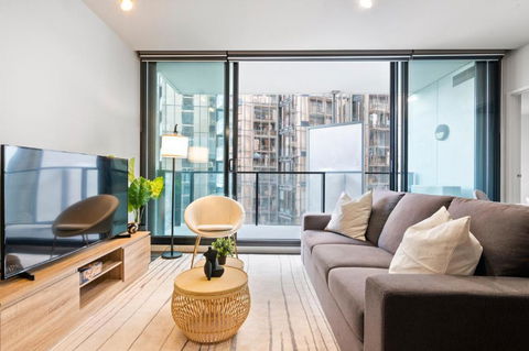 Rooftop Pool 2BR Apt At Marvel Stadium With Free Parking - Accommodation Mount Tamborine 1