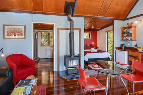 Rosebrook Cottages - Accommodation Mount Tamborine 3