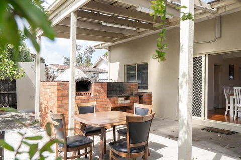Rosebud Reset - A Beachside Group Getaway - Accommodation Mount Tamborine 0