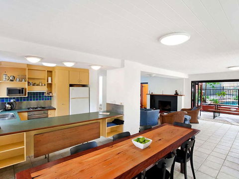 Ross Cres Spacious Private Beach House - Accommodation Mount Tamborine 3