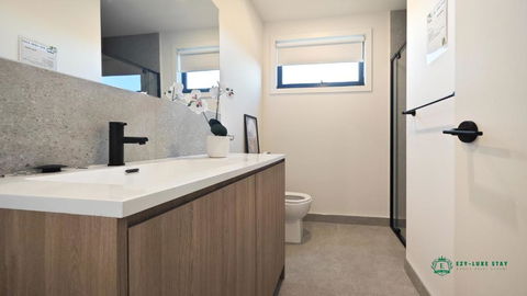 Royalty Living Unit 3 - Accommodation Mount Tamborine 3