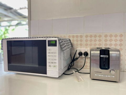 Runaway Bay Family Haven With 4beds - Accommodation Mount Tamborine 1