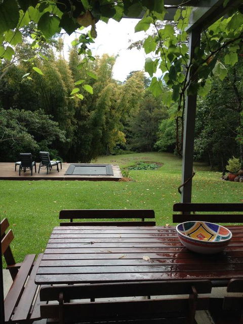 Runawaytomaleny - Accommodation Mount Tamborine 0