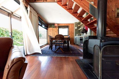 Rustic Barn By The Bay - Accommodation Mount Tamborine 0