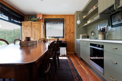Rustic Barn By The Bay - Accommodation Mount Tamborine 3