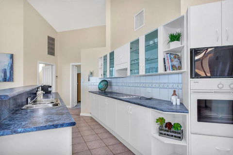 Sail Away - Aldinga Beach - C21 SouthCoast Holidays - Accommodation Mount Tamborine 2