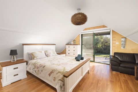Salt Wood Cabin Style Retreat - Accommodation Mount Tamborine 2