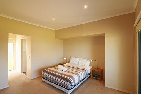 Saltwater Apartments - Accommodation Mount Tamborine 2