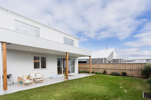 Saltwater Lux, 4 Bdrm, 3 Bath, Golf, Weddings, Beaches, Adventure Park - Accommodation Mount Tamborine 3