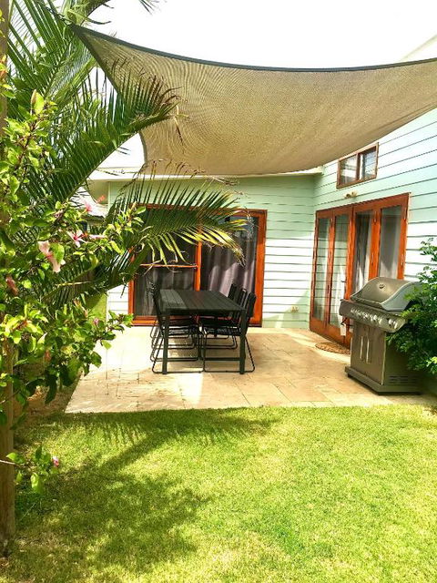 Salty Blue Beach House - Accommodation Mount Tamborine 0