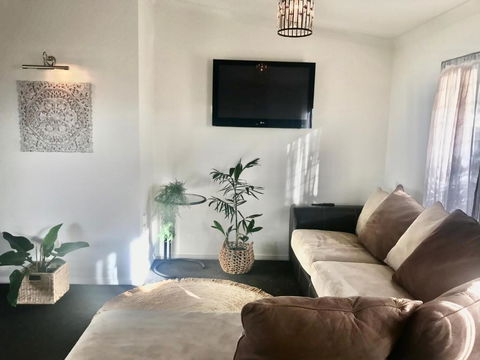 Salty Blue Beach House - Accommodation Mount Tamborine 2